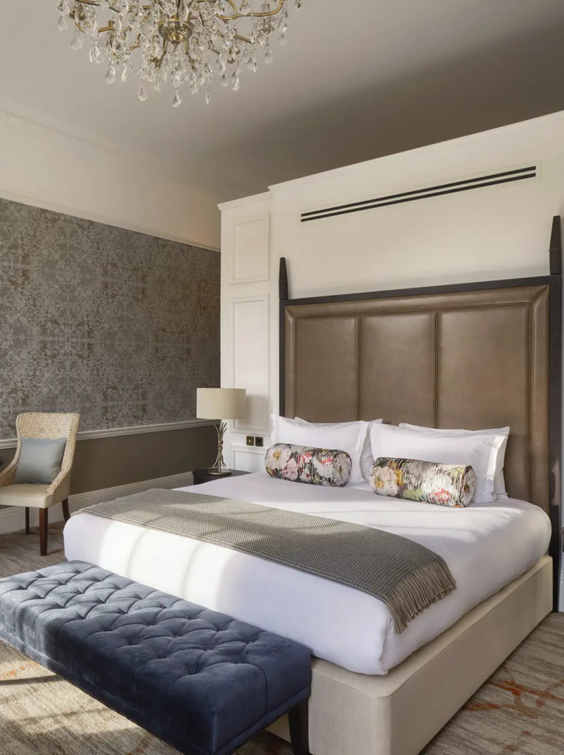 Bedrooms & Suites